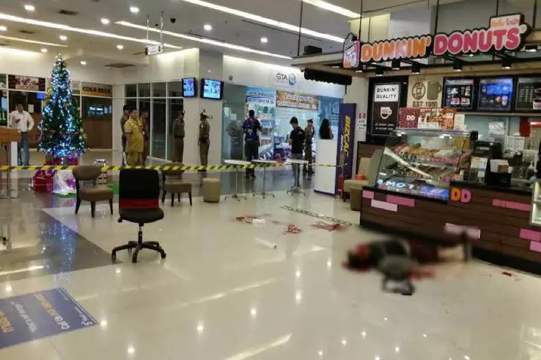 turist francez ucis politist thailandez