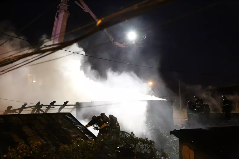 incendiu sectorul 4-Berceni_ISUBIF(2)