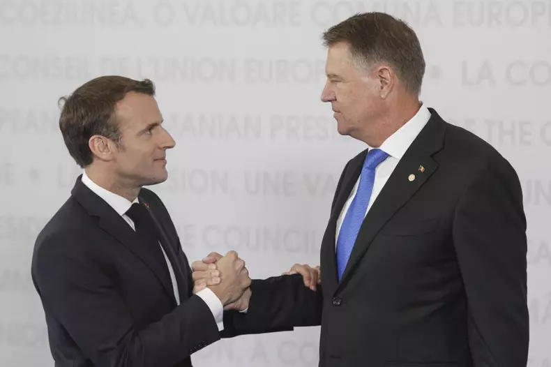 Emmanuel Macron și Klaus Iohannis la summitul de la Sibiu