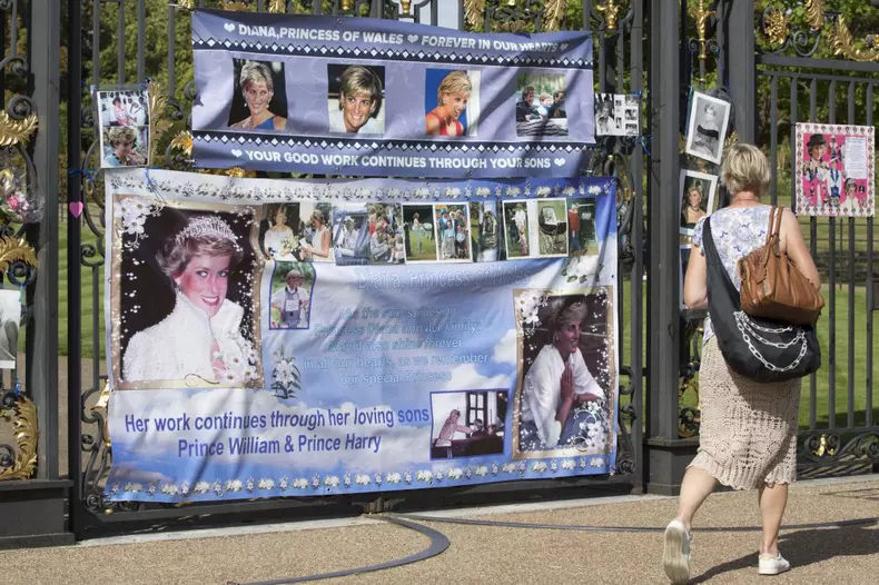 22 de ani de la moartea Prințesei Diana (3)
