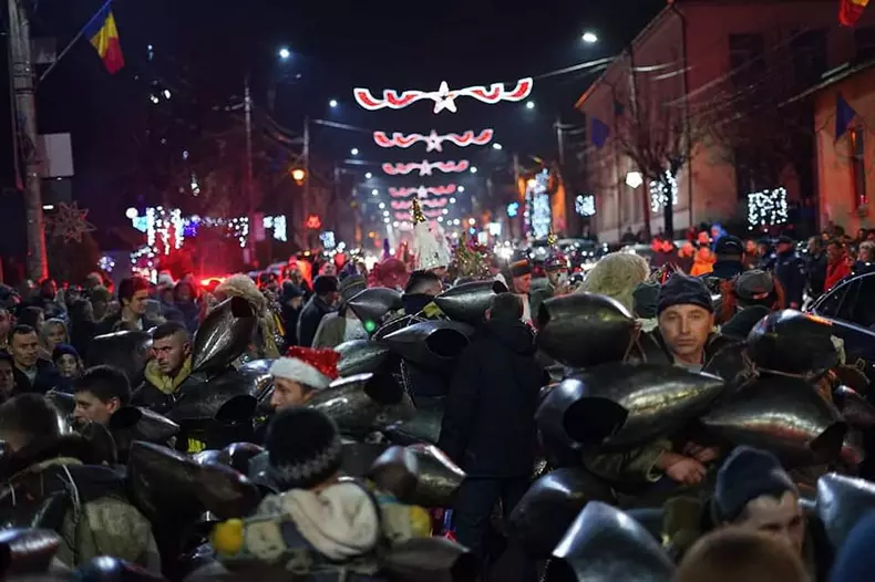 80572261_2642688355847857_368304045611286528_n