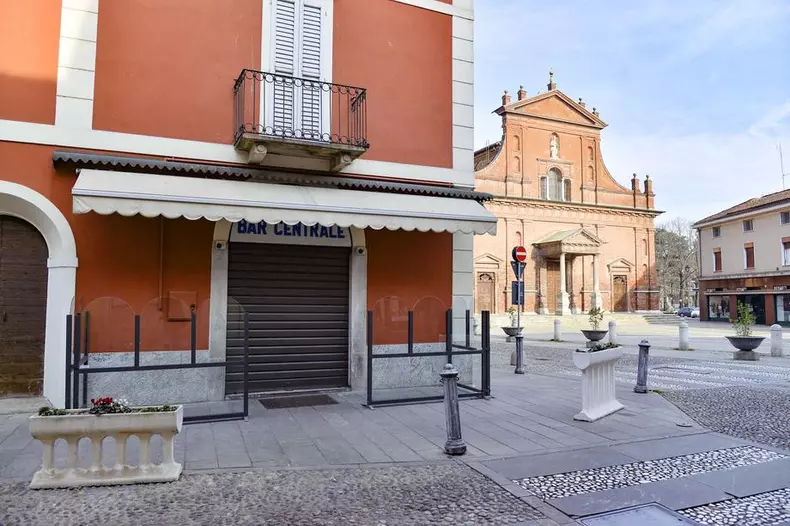 Situația este similară și pe străzile din Codogno, care sunt complet goale