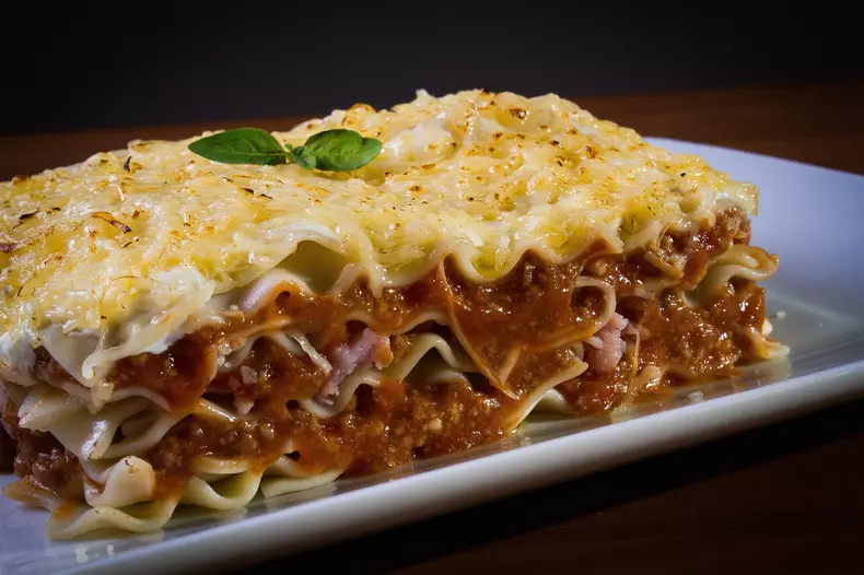 Rețete simple cu paste - lasagna