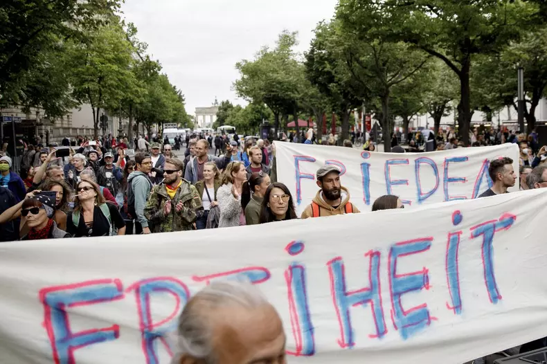 Proteste la Berlin (Germania). Foto: Hepta