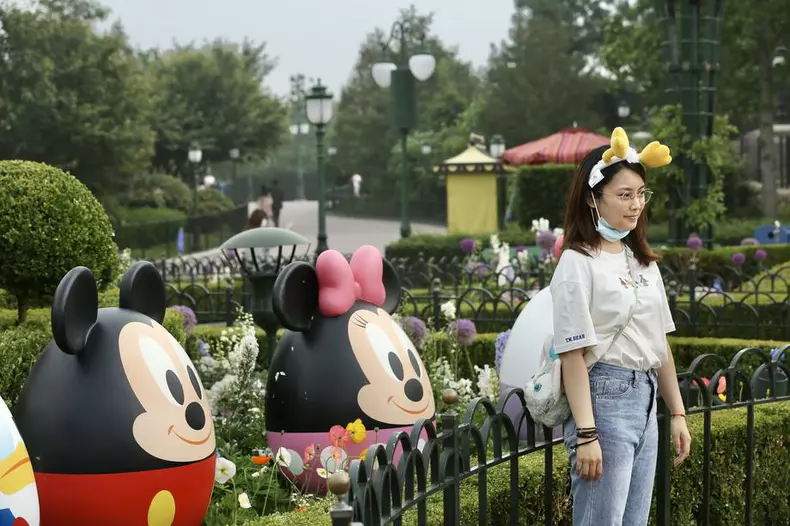 Disneyland Shanghai reopens
