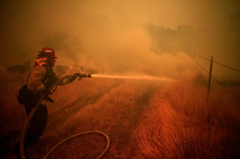 Incendii devastatoare în California