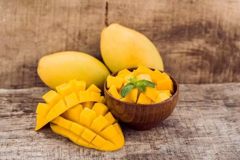 alimente-alcaline-mango-fructe-alcaline
