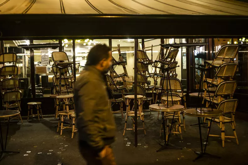 City-wide night time curfew goes into effect in Paris