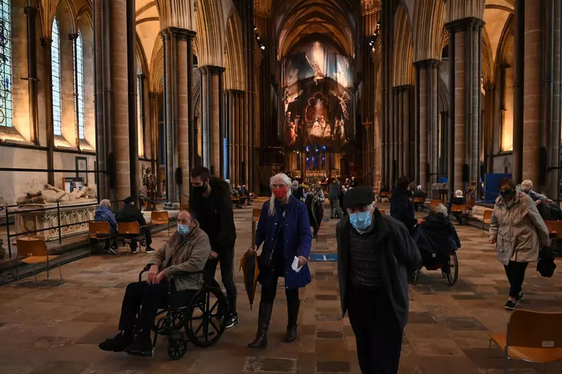 Covid-19 vaccination in Britain