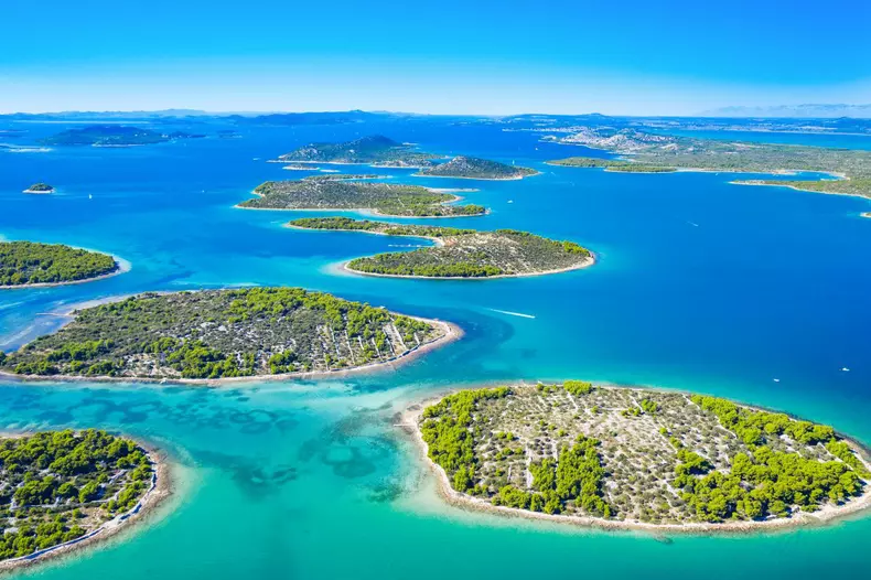 insule pe coasta croata, in mediterana-131813254_l