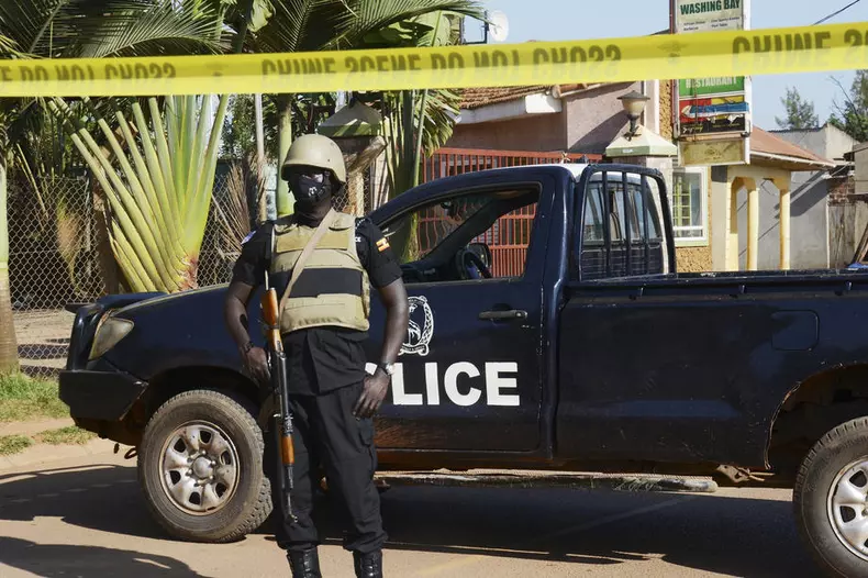 Bomb blasts kills one, injures seven