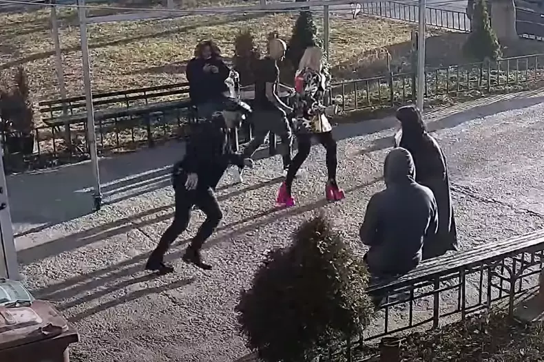 juratii-iumor-au-plecat-din-emisiune-2