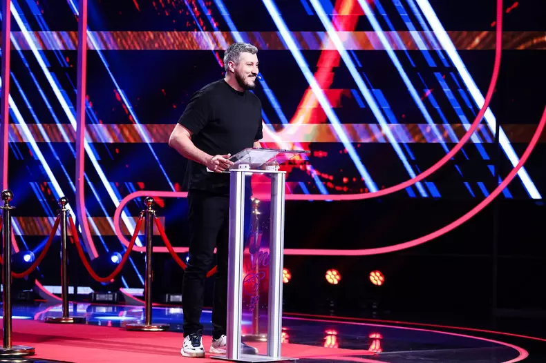 sorin-parcalab-roast-pentru-vio-jurat-special-iumor