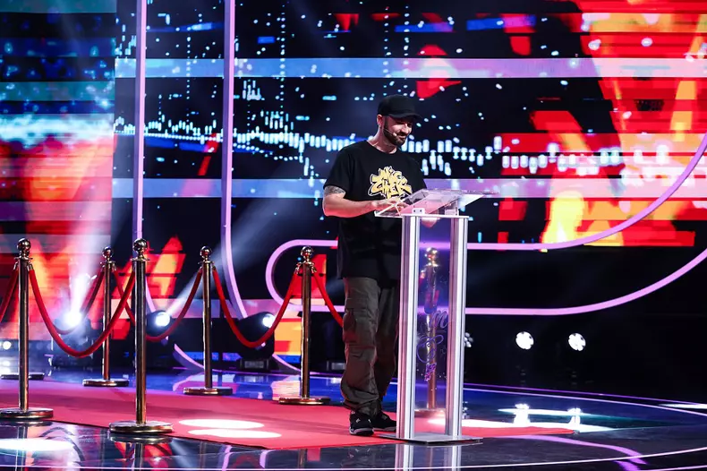 vlad-dobrescu-roast-pentru-vio-jurat-special-iumor