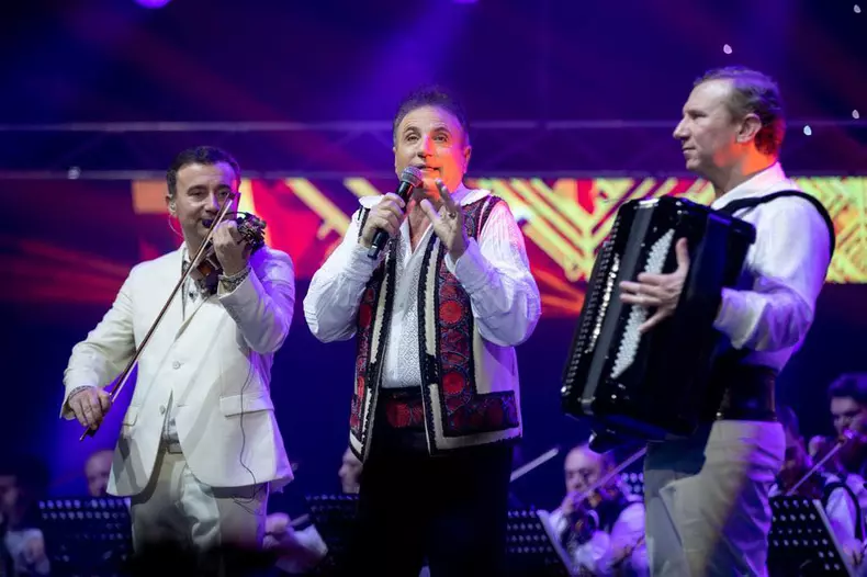 32269839313108478694733871818629359871881864n