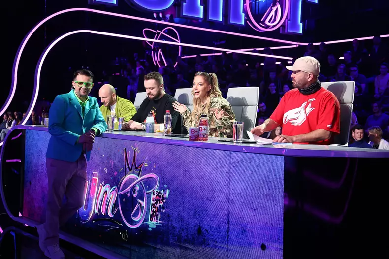 bordea-cortea-delia-cheloo-varza-auditii-iumor-episod-09-magicianul-robert-tudor-jpg