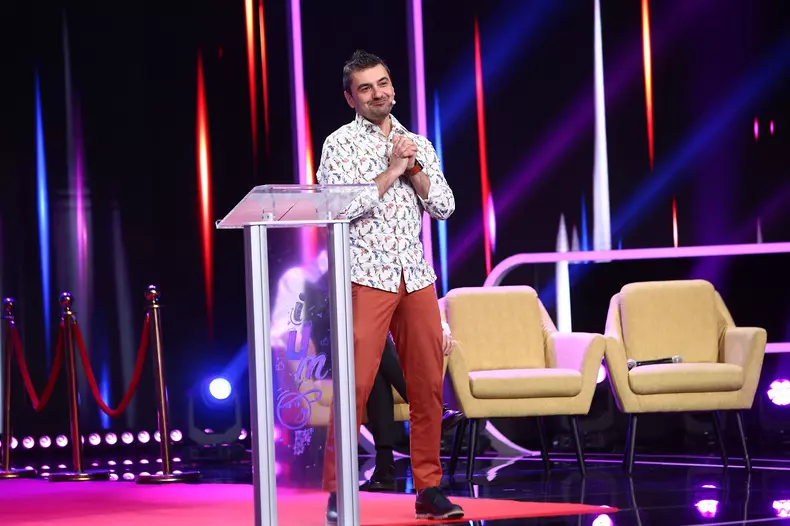 alex-gavan-o-gala-speciala-de-roast-sezonul-14-iumor-002