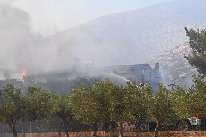 Wildfire in southeast Attica