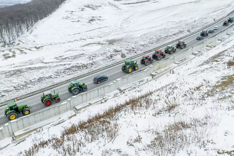 id243793inquamphotoscasianmitu