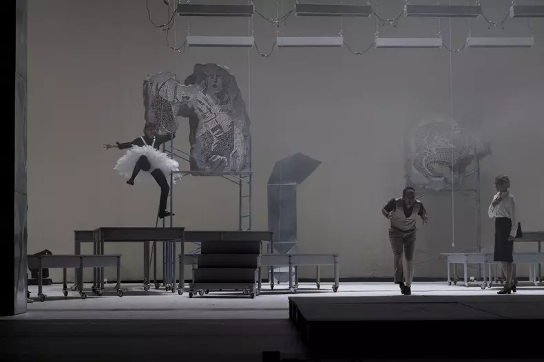 scenă din teatrul Haga