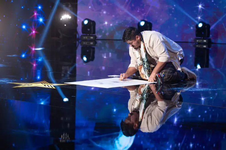 Emanuel Barica - golden buzz Românii au talent (11)