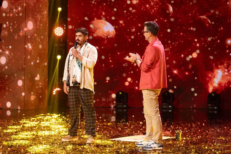 Emanuel Barica - golden buzz Românii au talent (6)