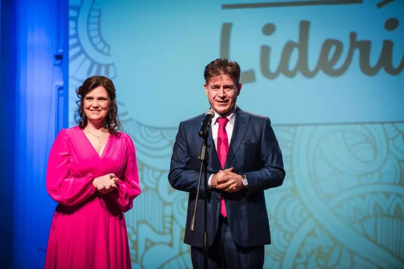 gala-lideri-pentru-liderasi-powered-by-itsy-bitsy-nadia-si-felix-tataru-2.jpg