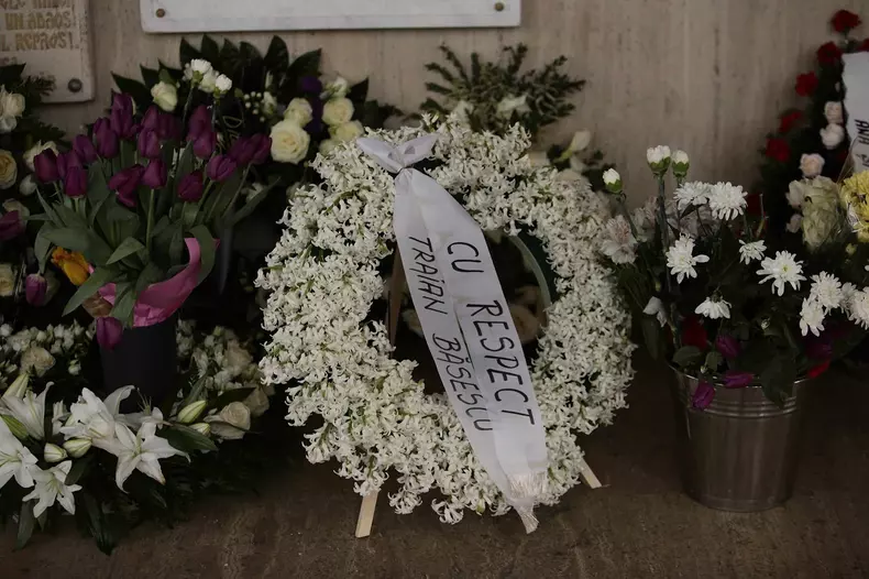 traian-basescu-omagiu-mioara-roman-3