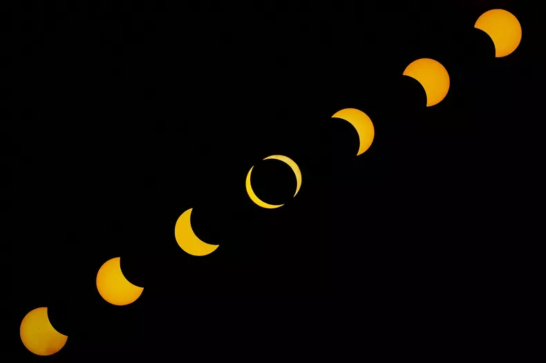 North America Awed By Total Solar Eclipse - Washington