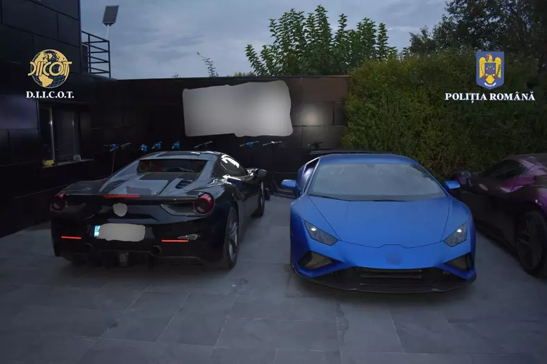 bolizi confiscati de la fatii Tate 5 FOTO DIICOT