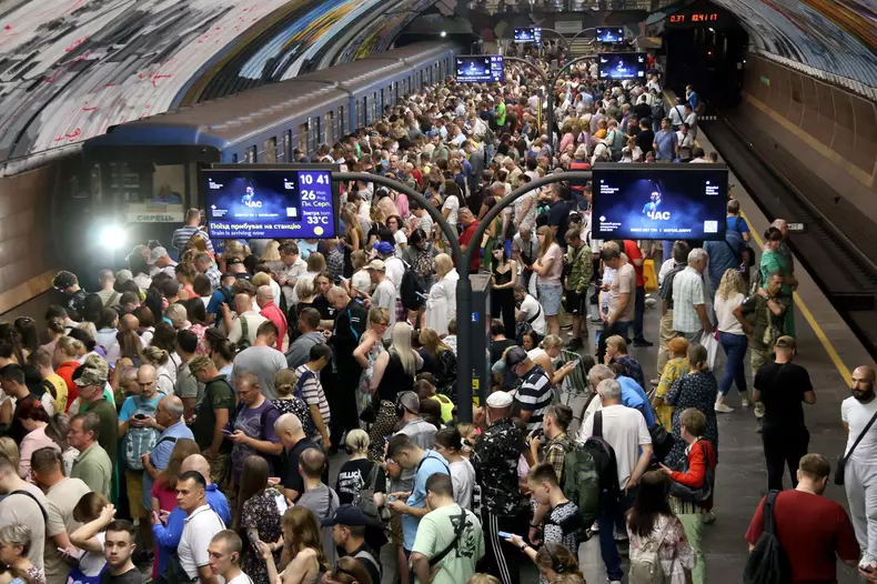 Kyiv residents shelter in Kyiv Metro during massive Russian drone and missile attack, Ukraine - 26 Aug 2024