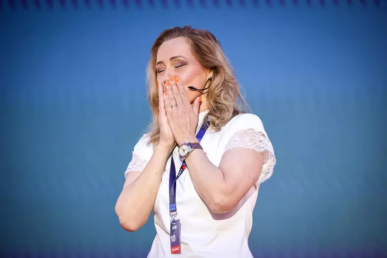 elena lasconi 4