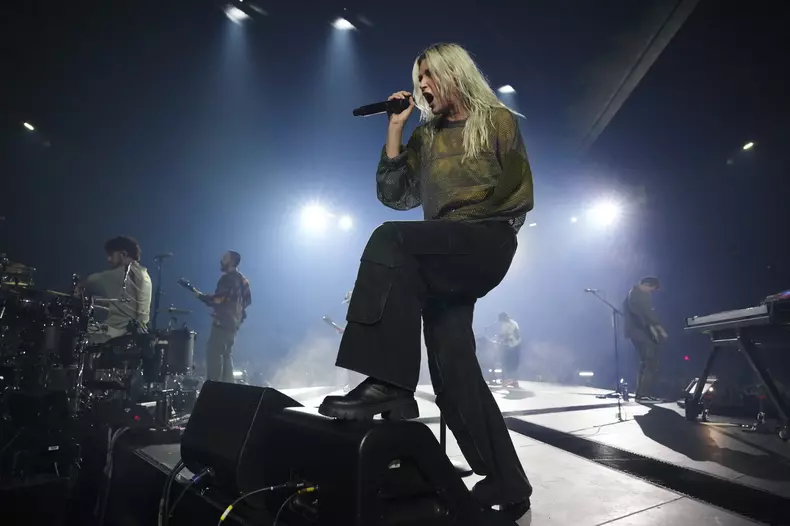 Linkin Park Performance and Announcement