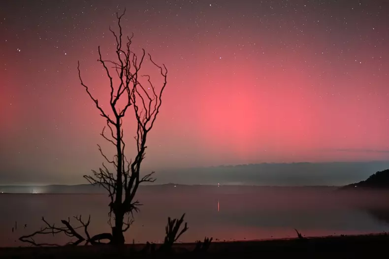 Aurora Boreală, în Sălaj. Foto Facebook Robert Barna
