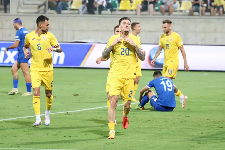 Dennis Man după ce a deschis scorul la Larnaca. Foto: Ionuț Iordache / GSP