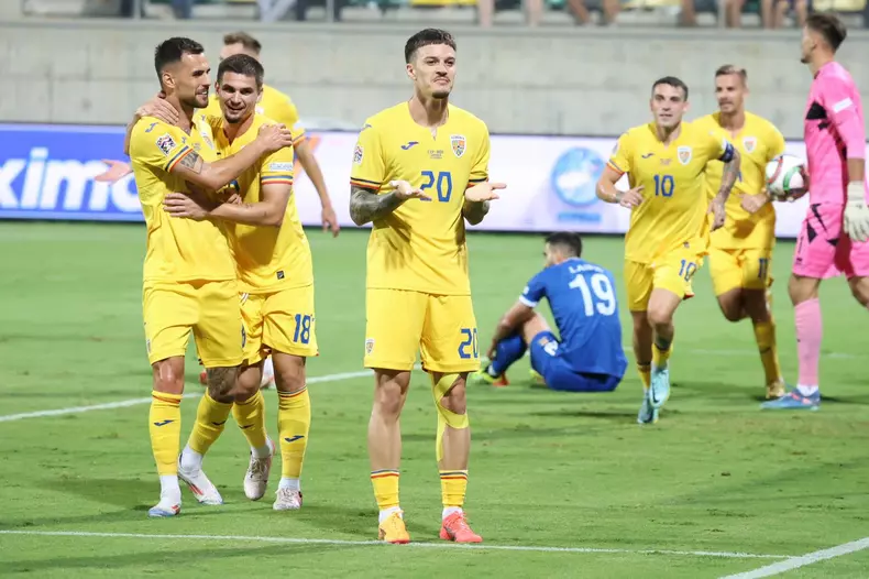 Dennis Man după ce a deschis scorul la Larnaca. Foto: Ionuț Iordache / GSP