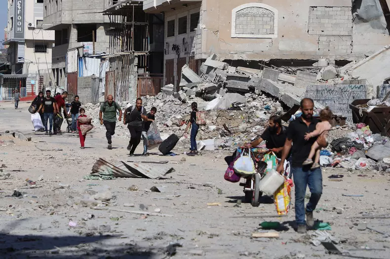 Gaza City's Al-Saftawi area evacuted