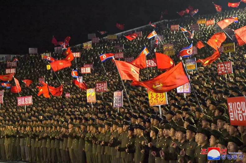 Nord-coreeni. Foto KCNA Watch