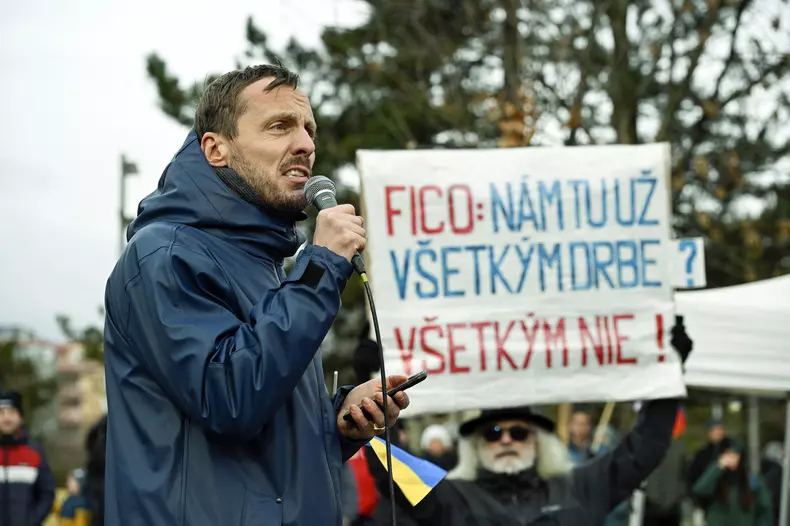 Anti-Fico protests in Bratislava after Fico's meeting with Putin