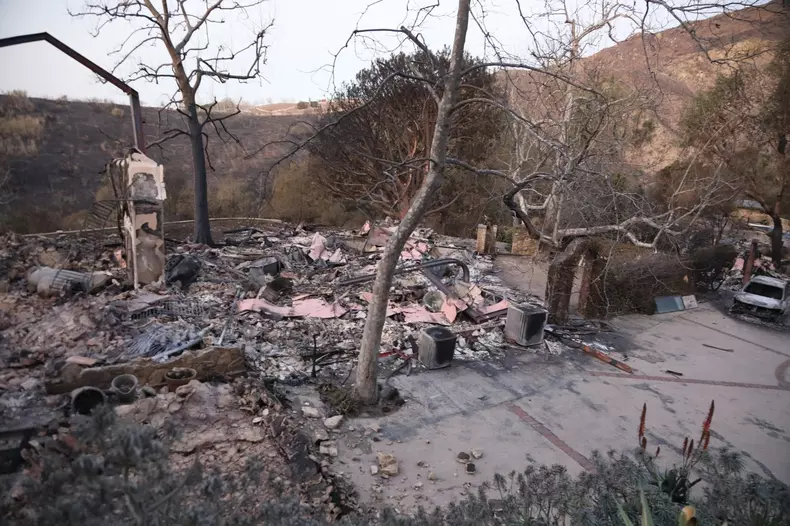 Mel Gibson’s Malibu home destroyed in LA wildfires