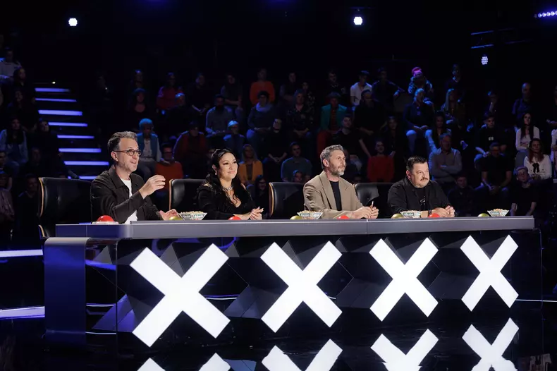 Andi Moisescu, Andra, Dragos Bucur si Mihai Bobonete - Romanii au talent
