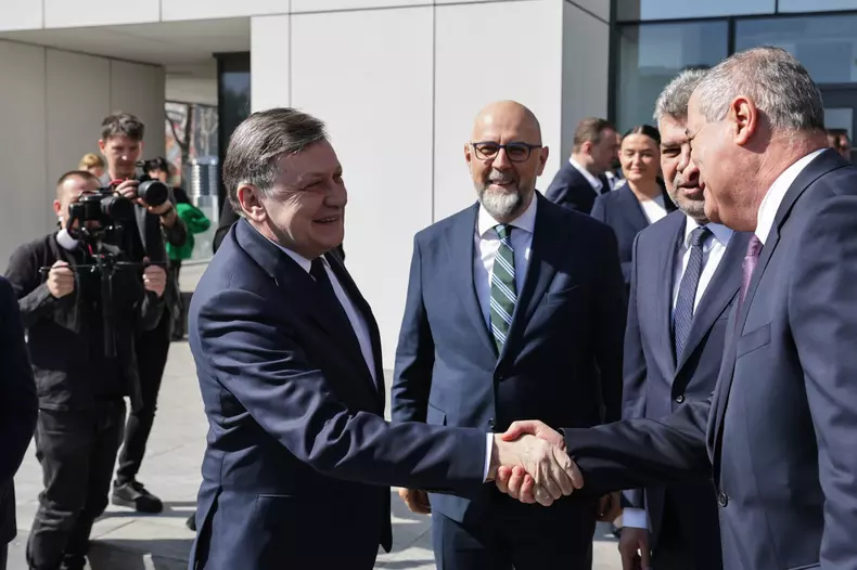 Marcel Ciolacu - Crin Antonescu - Kelemen Hunor FOTO Vlad Chirea