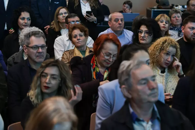 Pensionari la lansarea programului lui Antonescu FOTO Vlad Chirea