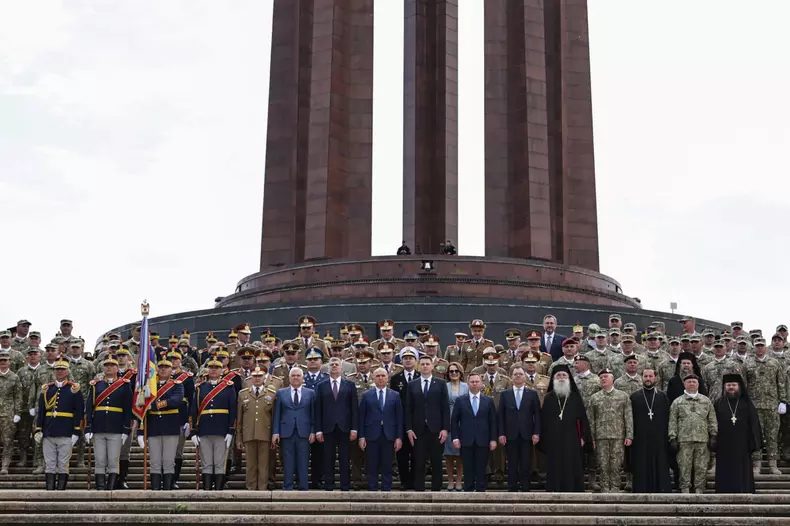 Ziua Forțelor Terestre 2025 din Parcul Carol, în fața Monumentului Ostașului Necunoscut