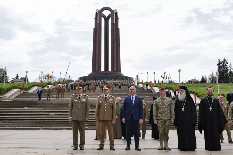 Ziua Forțelor Terestre 2025 din Parcul Carol, în fața Monumentului Ostașului Necunoscut