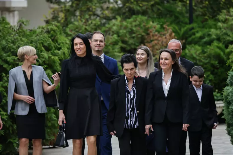 Cristina Neagu a fost decorată de președintele Ilie Bolojan16