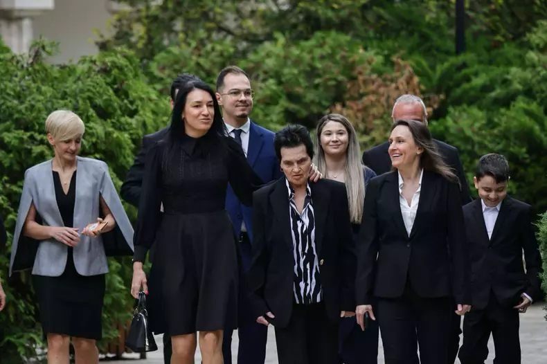 Cristina Neagu decorata Palatul Cotroceni  (1)