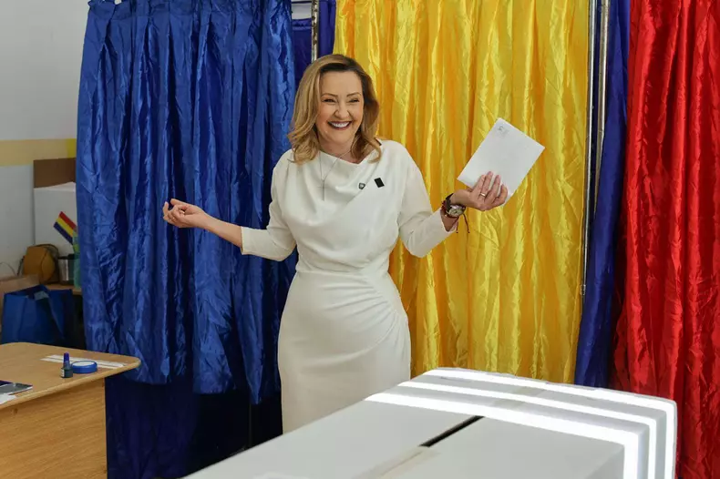 elena lasconi alegeri 4 mai (10)