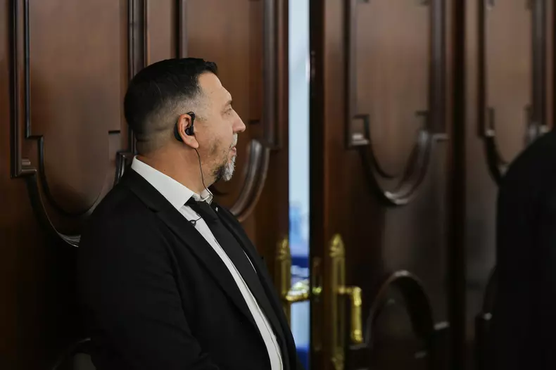 Gardă de corp George Simion _ 2 FOTO Vlad Chirea