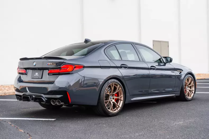 BMW M5 CS din 2022 -2